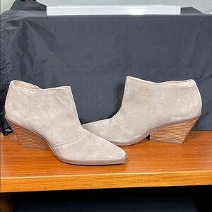 Seychelles Light Brown Ankle Booties